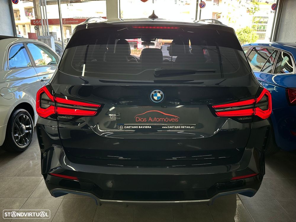 BMW iX3 M Sport Impressive - 6