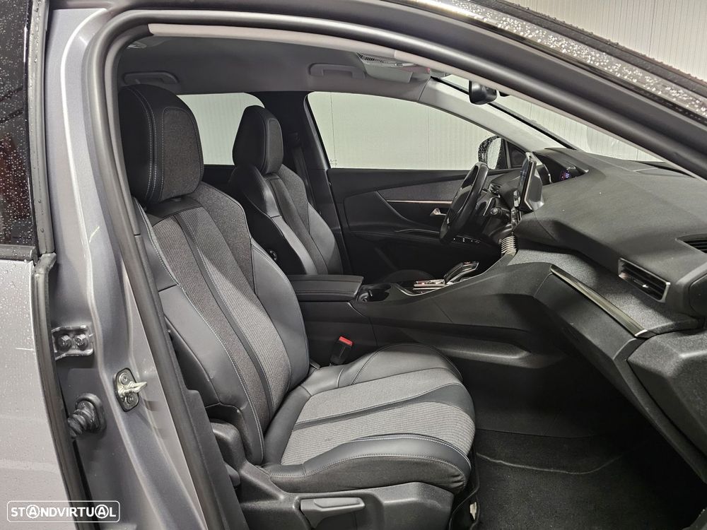 Peugeot 5008 1.2 PureTech Allure EAT8 - 8