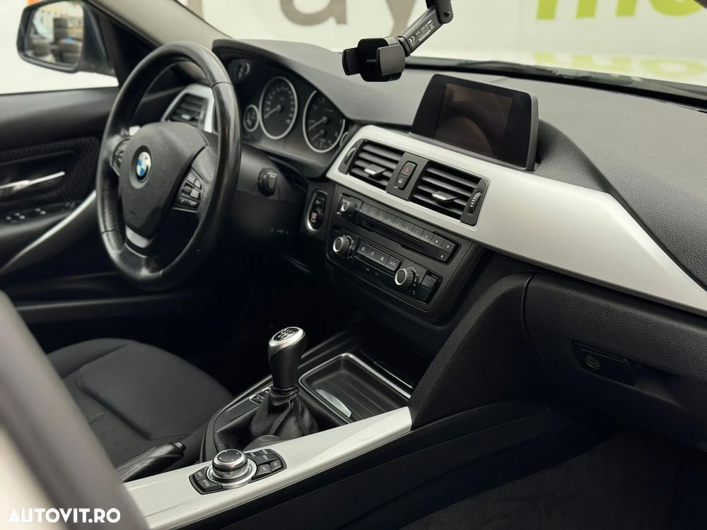 BMW Seria 3 318d - 37