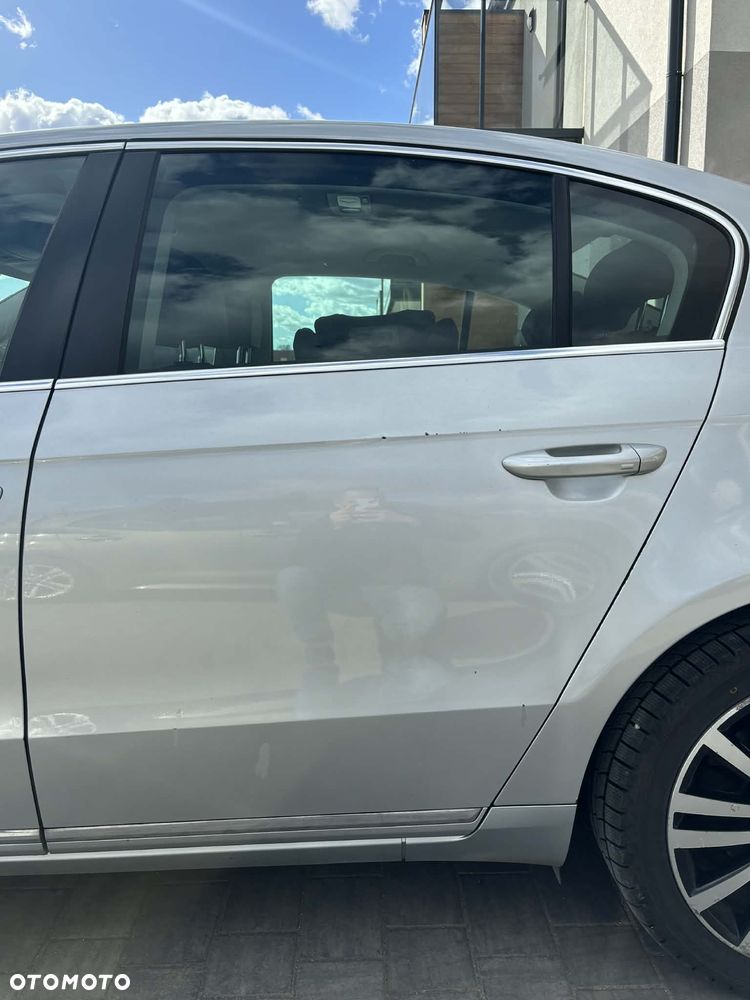 Volkswagen Passat 2.0 TDI Comfortline - 11