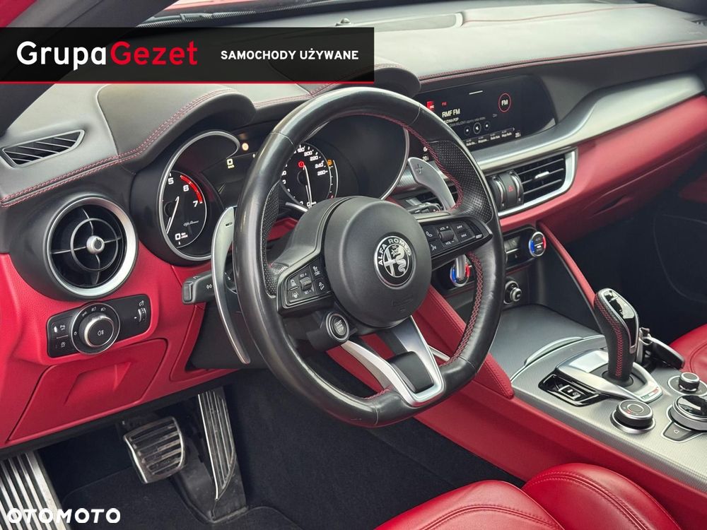 Alfa Romeo Stelvio - 9
