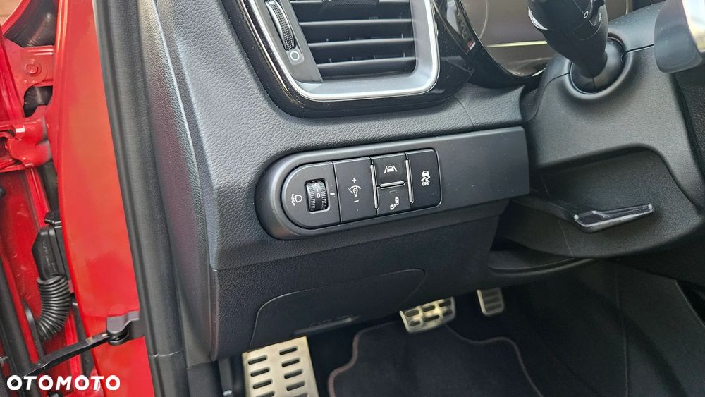 Kia Ceed - 36