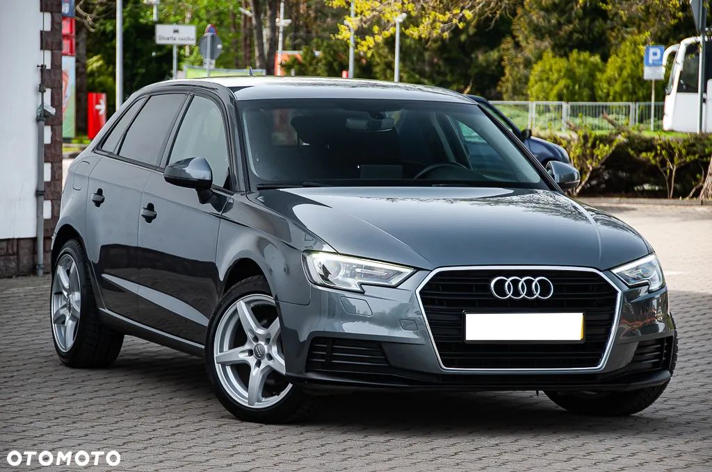 Audi A3 1.6 TDI Sportback - 1