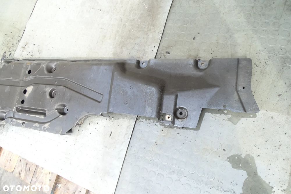 MERCEDES ML GL W166 Płyta osłona podwozia prawa 1666805101 - 4