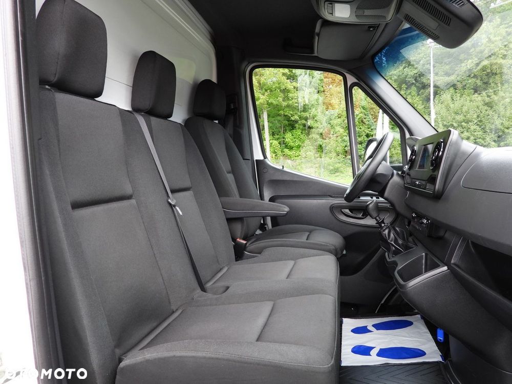 Mercedes-Benz SPRINTER 515 KONTENER WINDA 8 PALET TEMPOMAT BLIŹNIACZE KOŁA KLIMATYZACJA  150KM - 38