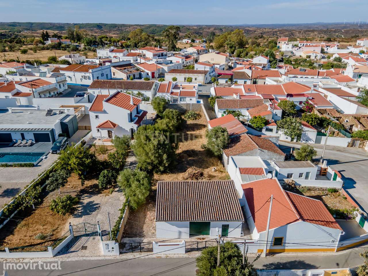 Armazém com Quintal Murado em Terreno Urbano de 632m² - Grande imagem: 2/10