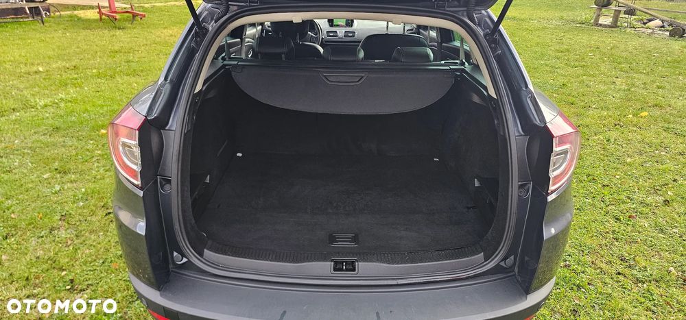 Renault Megane ENERGY TCe 130 EDC BOSE EDITION - 11