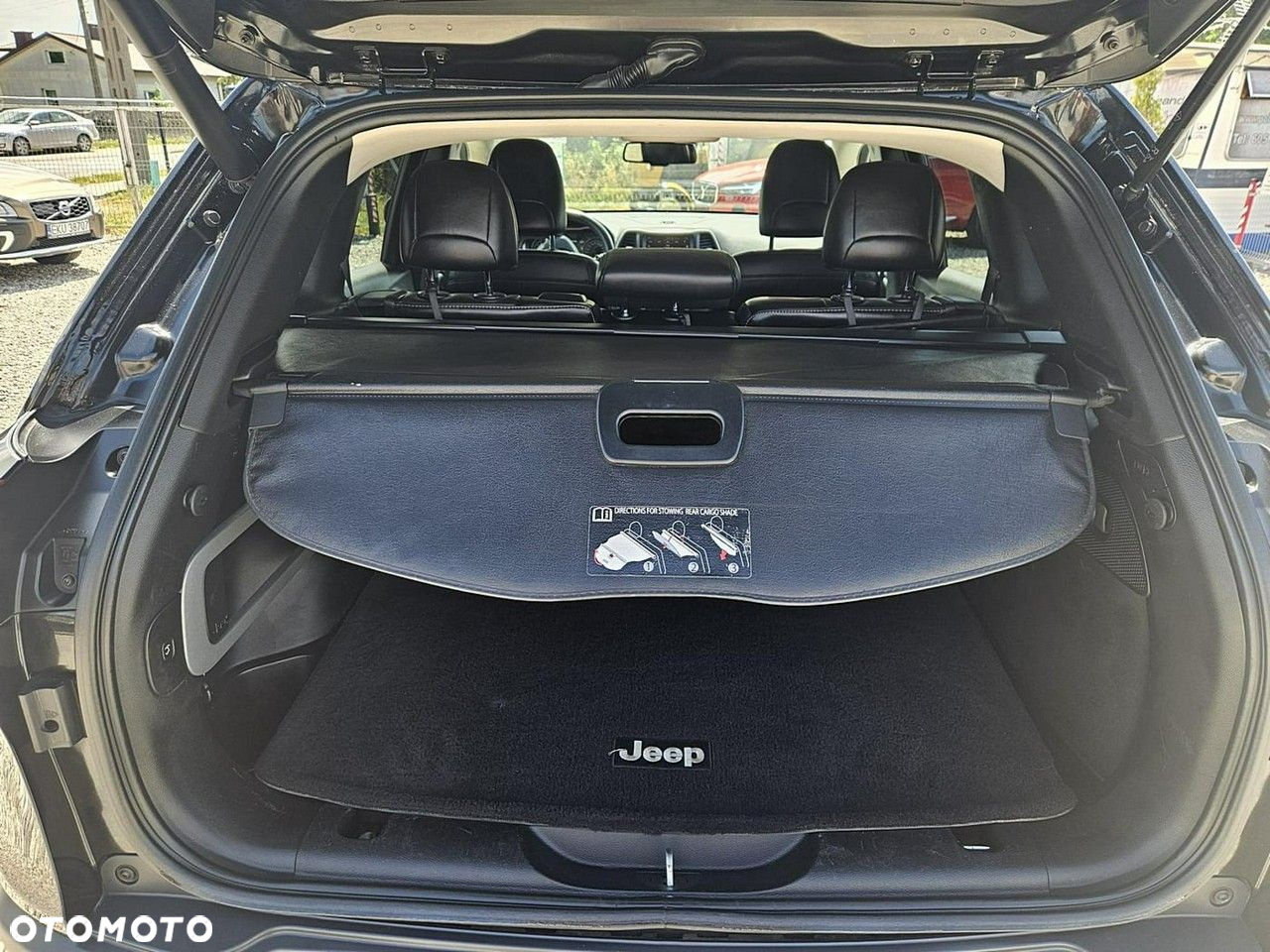 Jeep Cherokee - 18