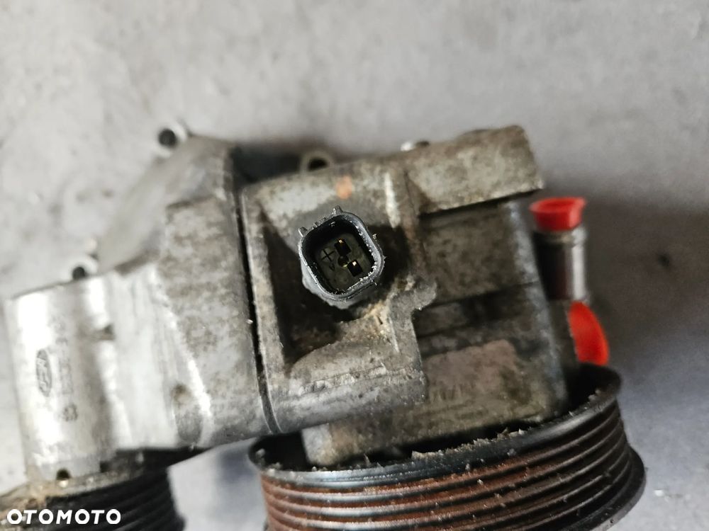 Pompa łapa wspomagania Ford Focus Mk1 1,6 ZF 98MF-3C631-CG - 4