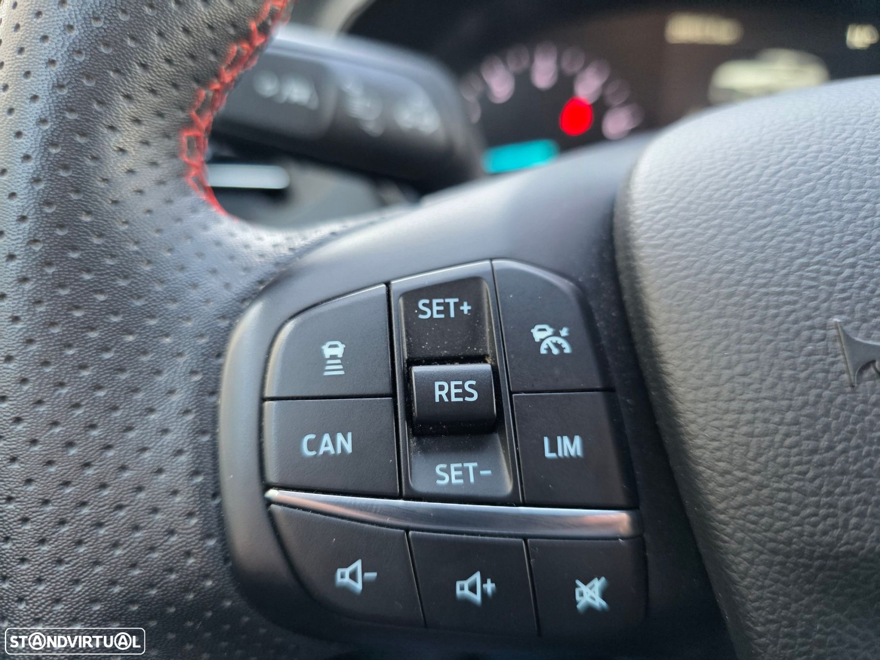 Ford Focus SW 1.0 EcoBoost MHEV ST-Line - 13