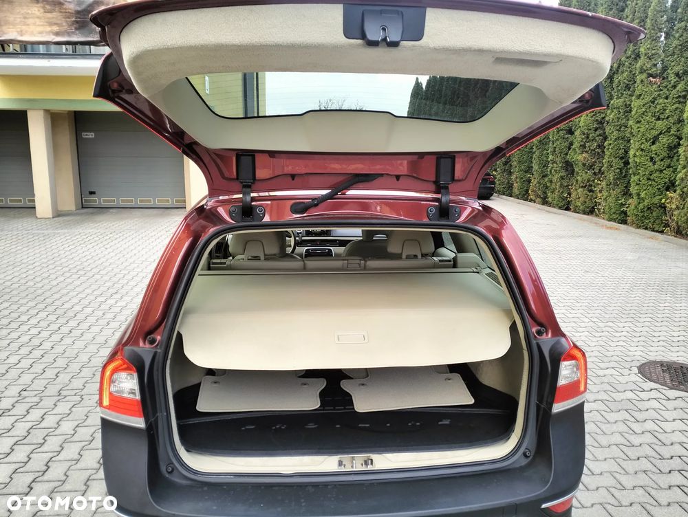 Volvo XC 70 3.2 AWD Momentum - 27