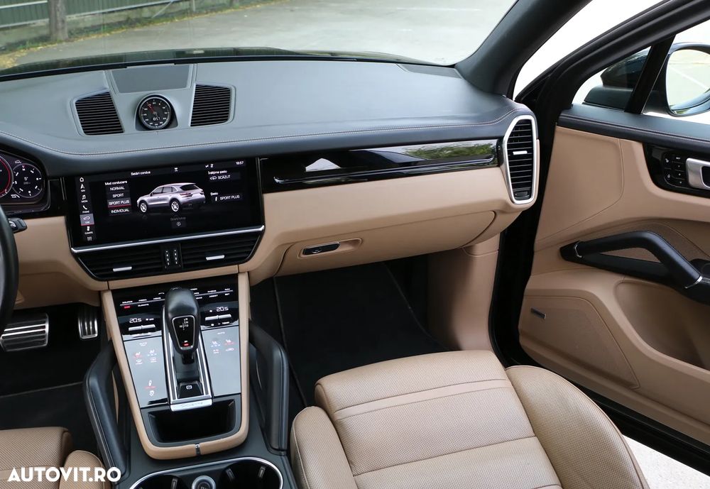 Porsche Cayenne S - 23