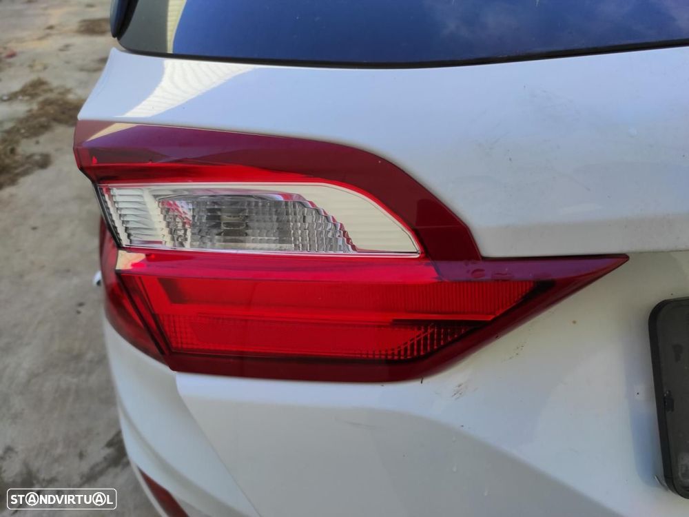 FAROLIM TRASEIRO ESQUERDO INTERIOR FORD FIESTA CE1 - 1