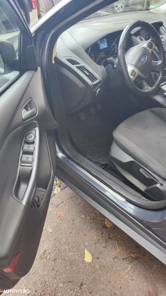 Ford Focus - 12