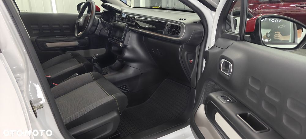 Citroën C3 1.2 PureTech Shine - 31