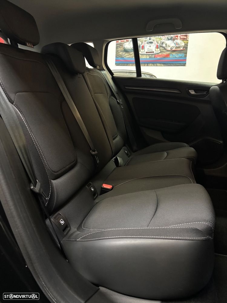 Renault Mégane Sport Tourer 1.5 Blue dCi Limited EDC - 21