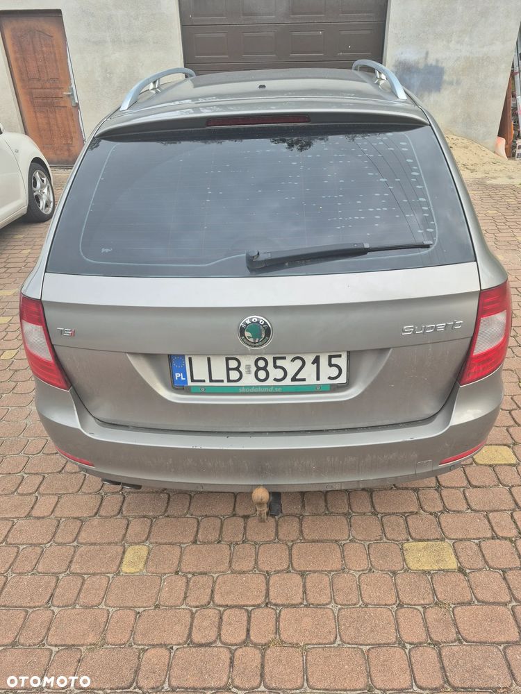 Skoda Superb 1.8 TSI Ambition DSG - 5