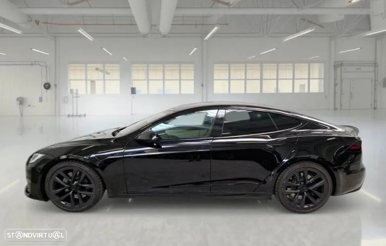 Tesla Model S Plaid - 8