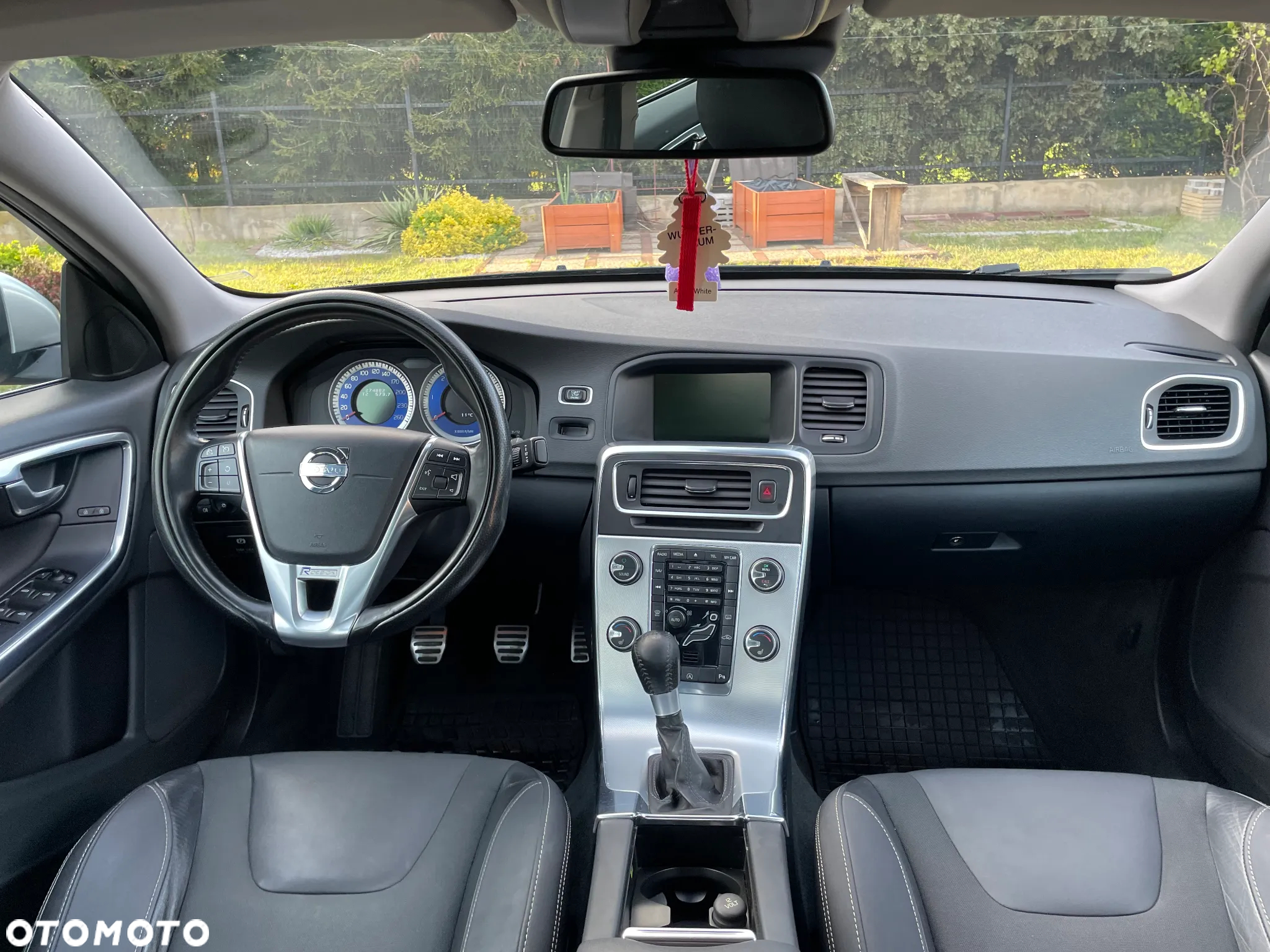 Volvo S60 D4 R-Design - 14