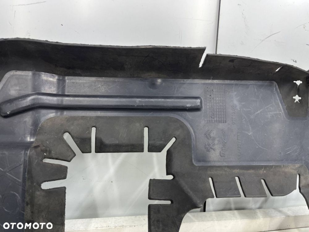 Osłona chłodnicy Peugeot 3008 II 5008 II 16-20 prawa kierownica powietrza pasa przedniego 9813328780 - 14