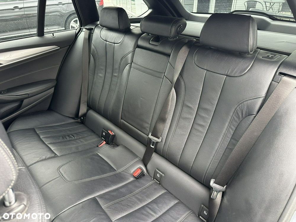 BMW Seria 5 520d Touring M Sport Edition - 29