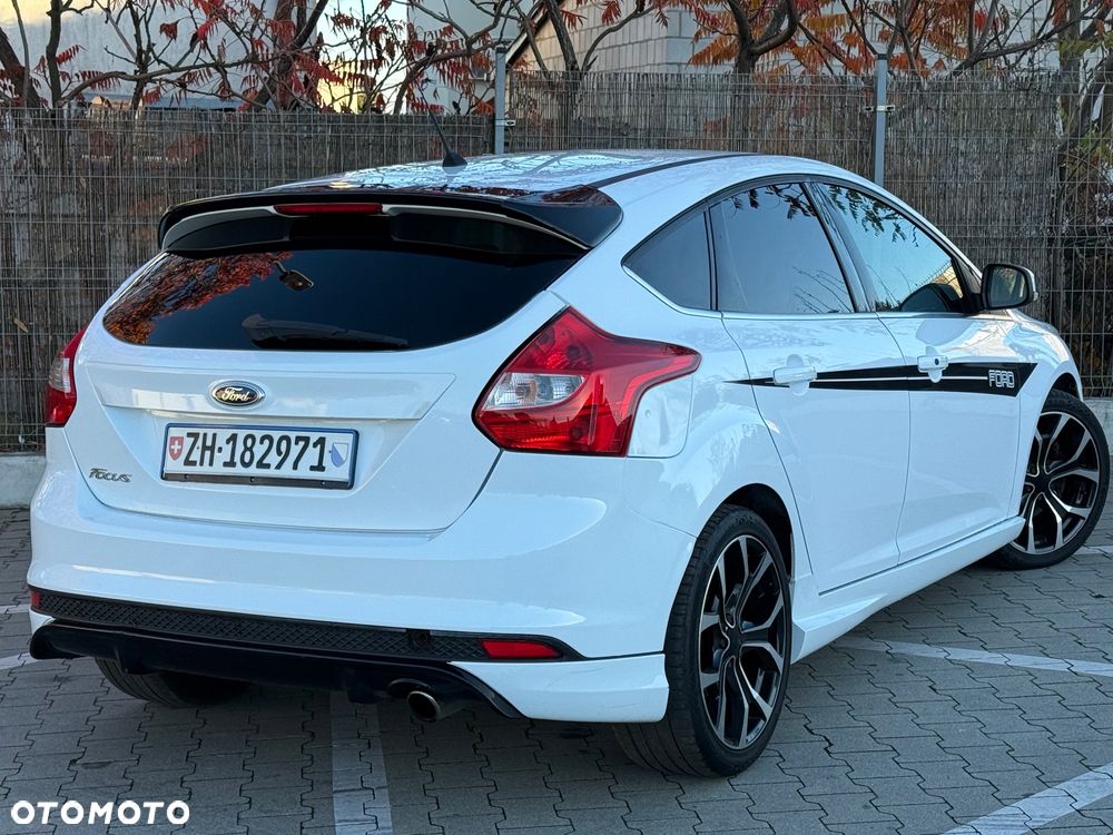 Ford Focus 1.6 EcoBoost Start-Stopp-System Titanium - 9