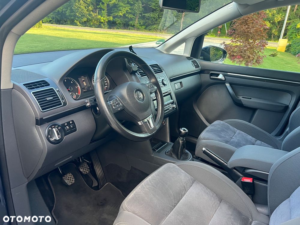 Volkswagen Touran 2.0 TDI Highline - 5