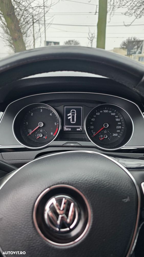 Volkswagen Passat 2.0 TDI DSG Highline - 11