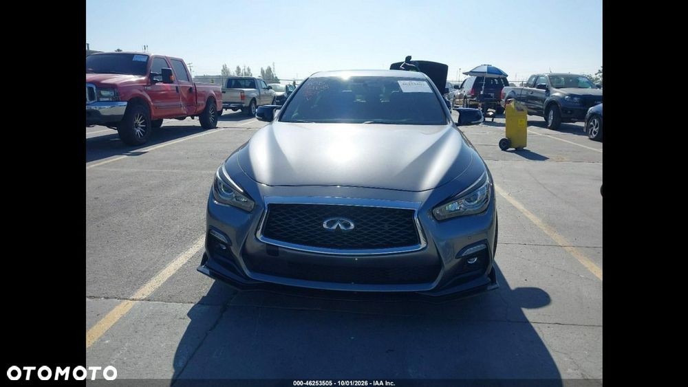 Infiniti Q50 - 2