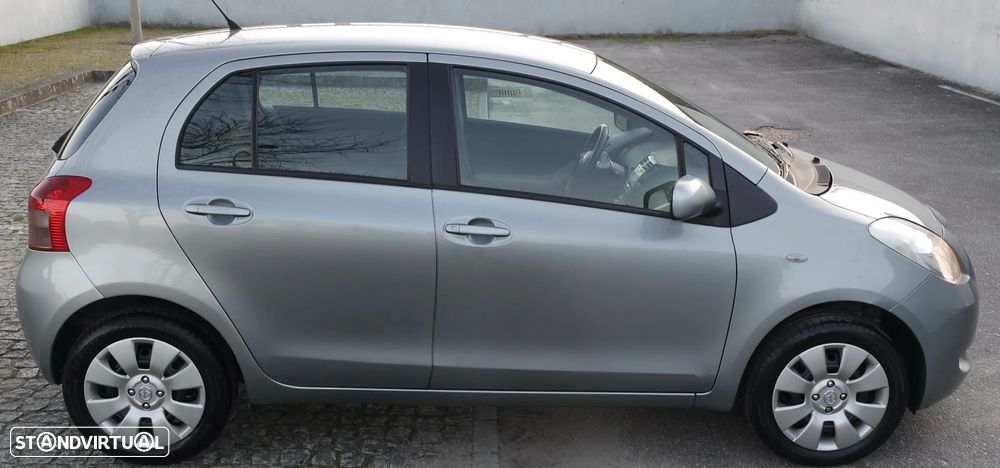 Toyota Yaris 1.0 VVT-i Comfort+AC+VSC - 30