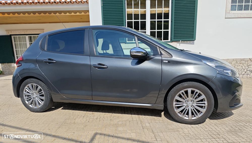 Peugeot 208 PureTech 82 Style - 5