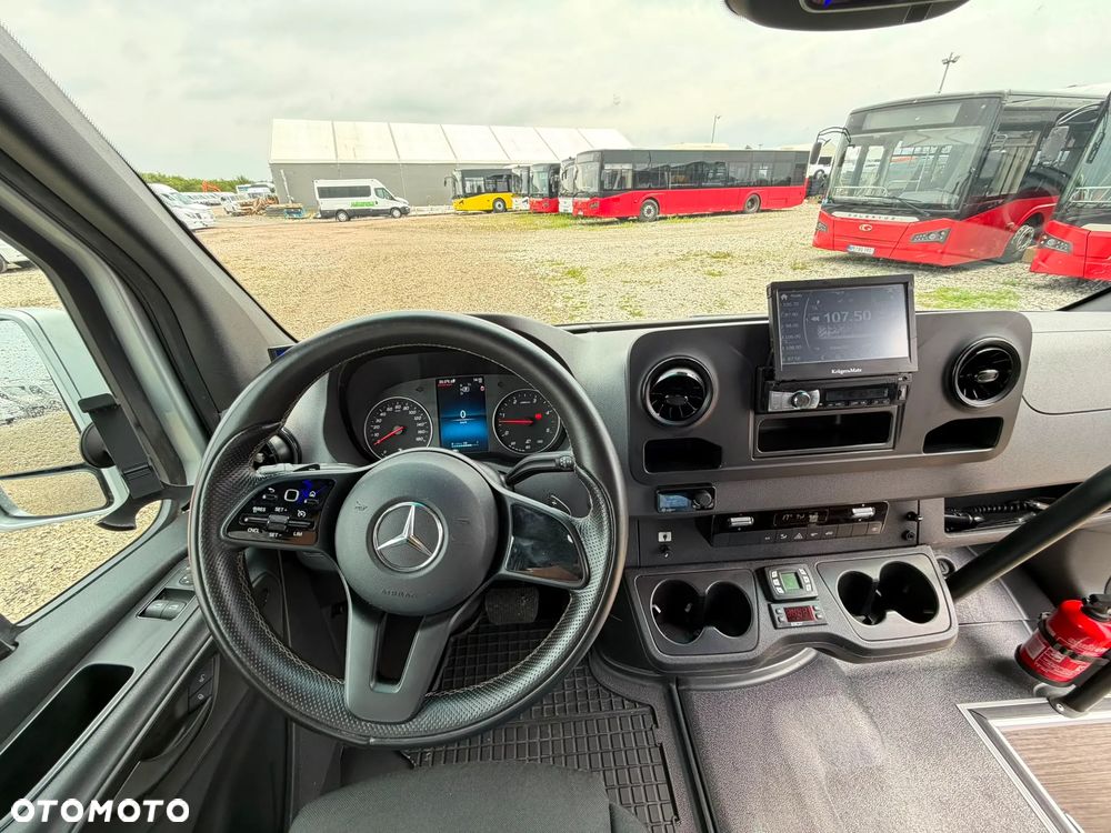 Mercedes-Benz Sprinter 519 - 14