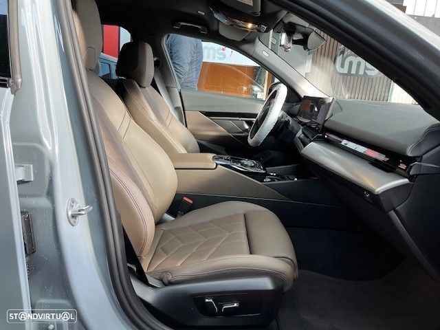 BMW 530 e Pack Desportivo M - 9