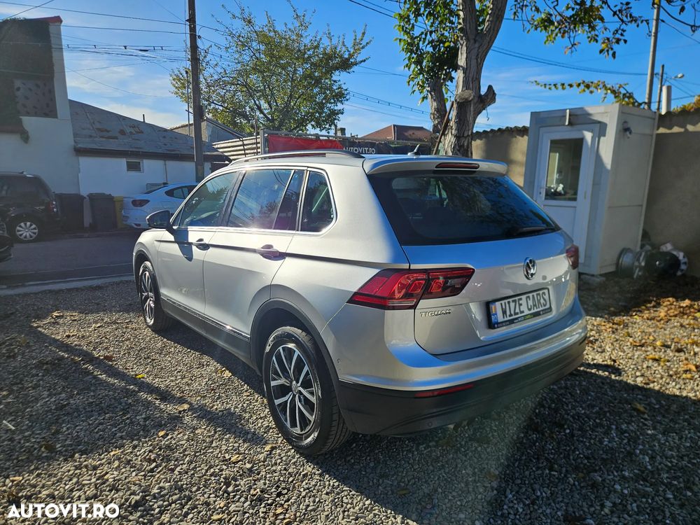 Volkswagen Tiguan - 2