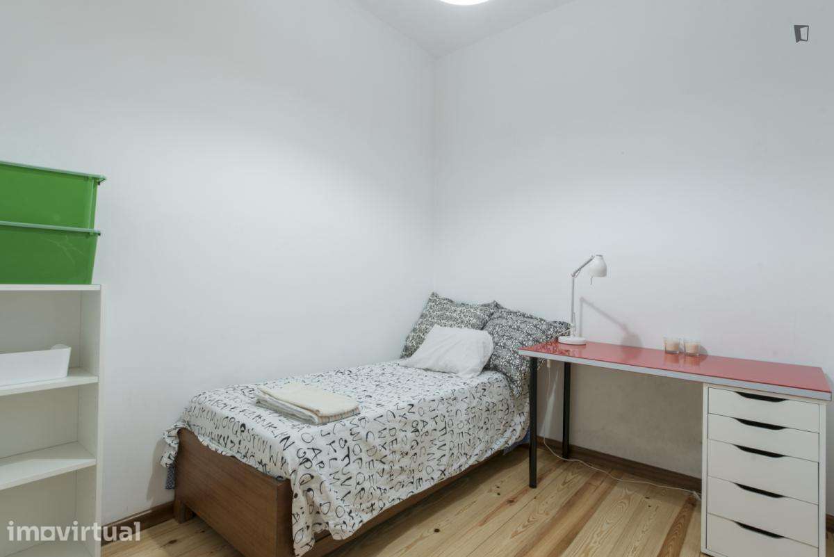Quarto - localizado em Entrecampos Lisbon - Grande imagem: 2/17