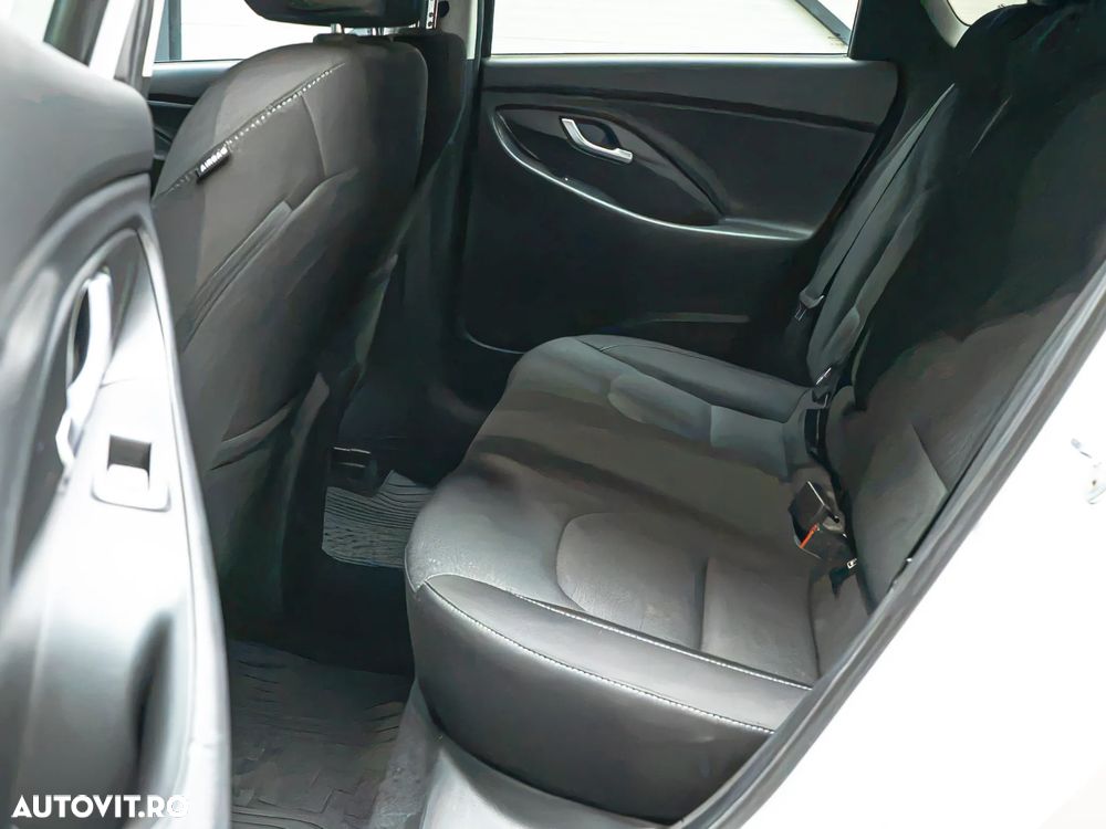 Hyundai i30 1.5 160CP MHEV 48V M/T Highway - 18