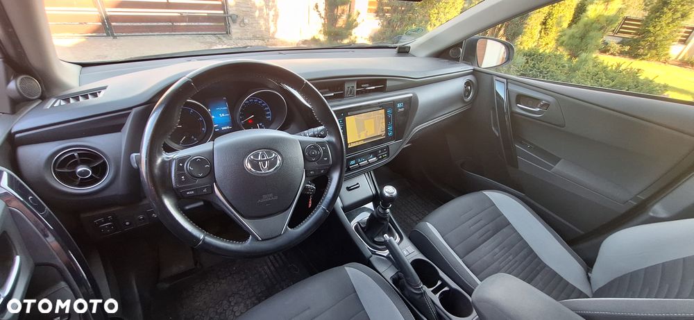 Toyota Auris 1.4 D-4D Premium Comfort - 17