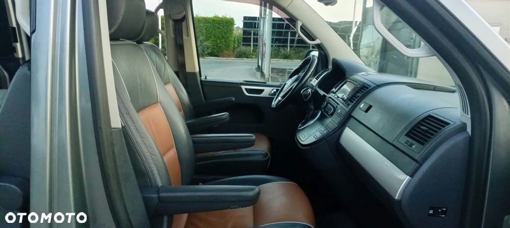 Volkswagen Multivan - 8