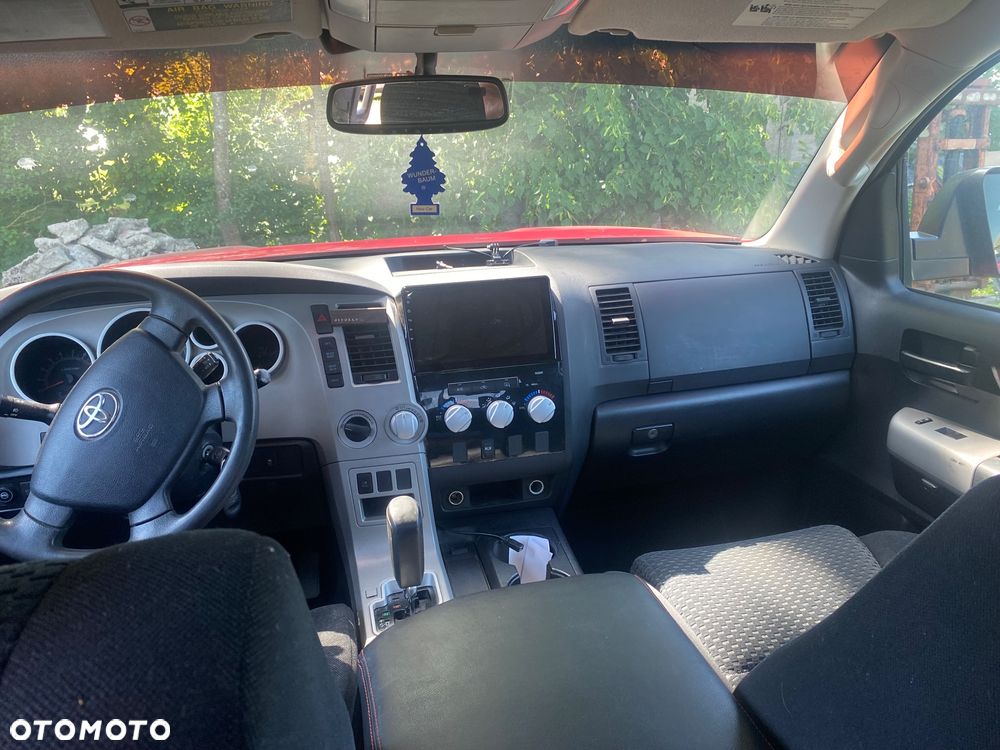 Toyota Tundra - 6