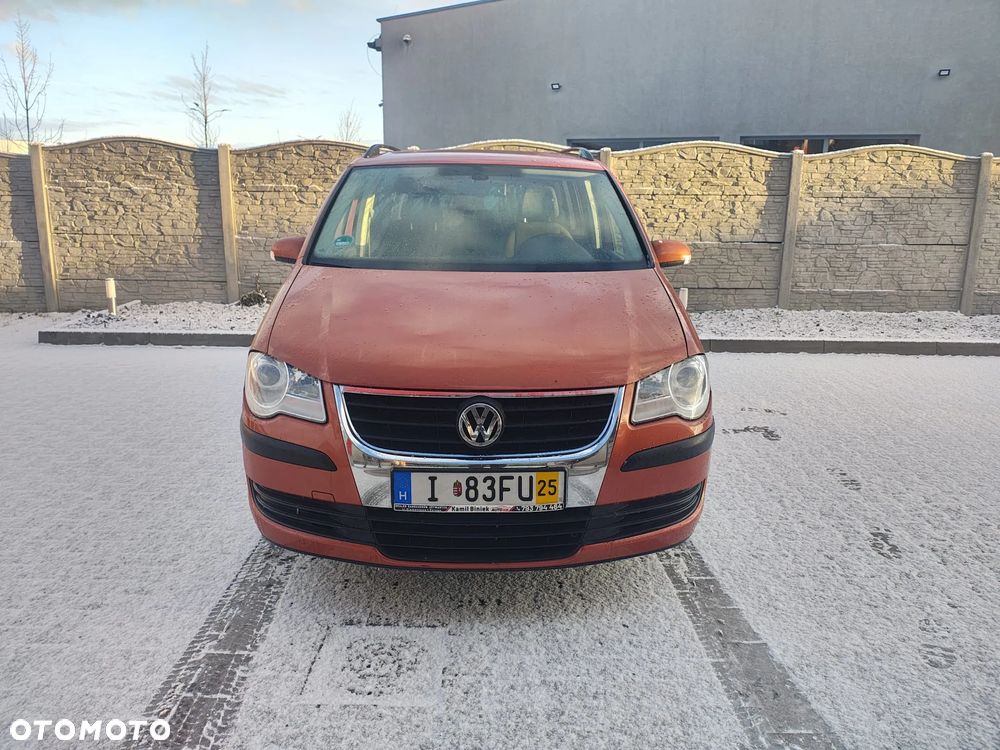 Volkswagen Touran 1.4 TSI DSG Trendline - 25