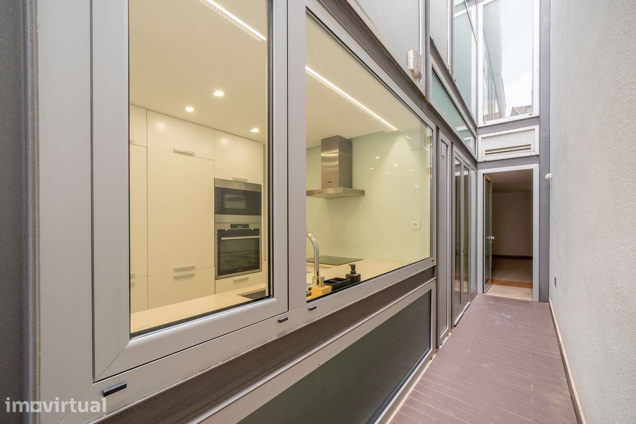 Apartamento T1 com parqueamento no centro de Torres Vedras - Grande imagem: 3/31