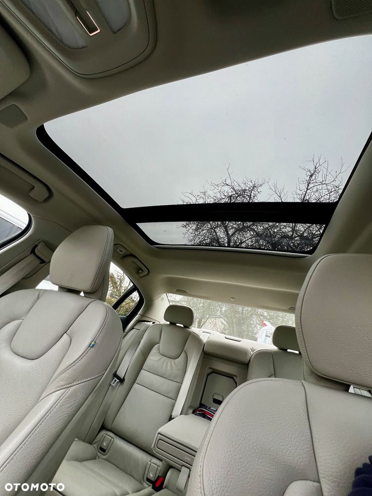 Volvo S60 T8 Recharge AWD Ultimate Dark - 17