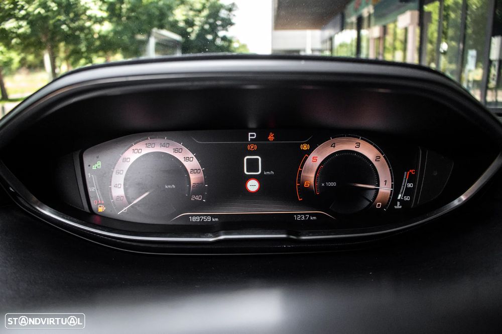 Peugeot 3008 BlueHDi 180 Stop & Start EAT8 GT - 18