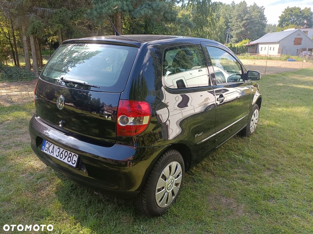 Volkswagen Fox - 2