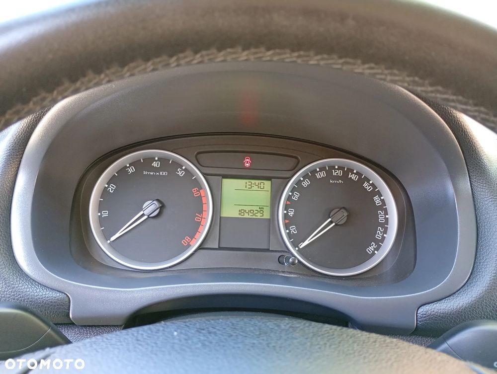 Skoda Fabia 1.2 HTP COOL EDITION - 34