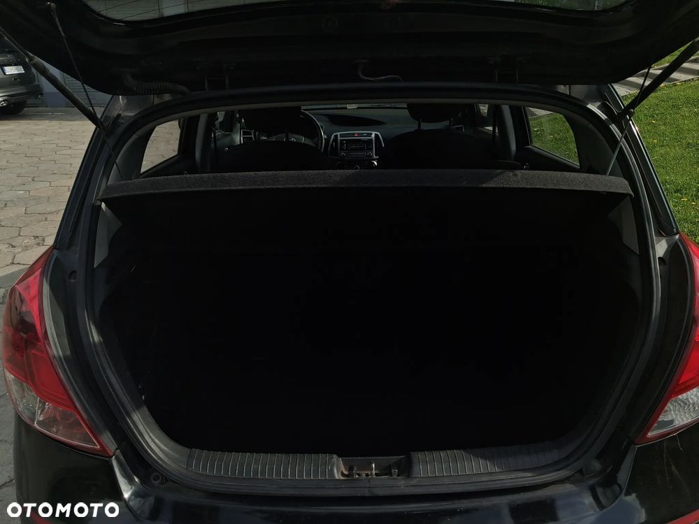 Hyundai i20 1.1 CRDi Style - 10
