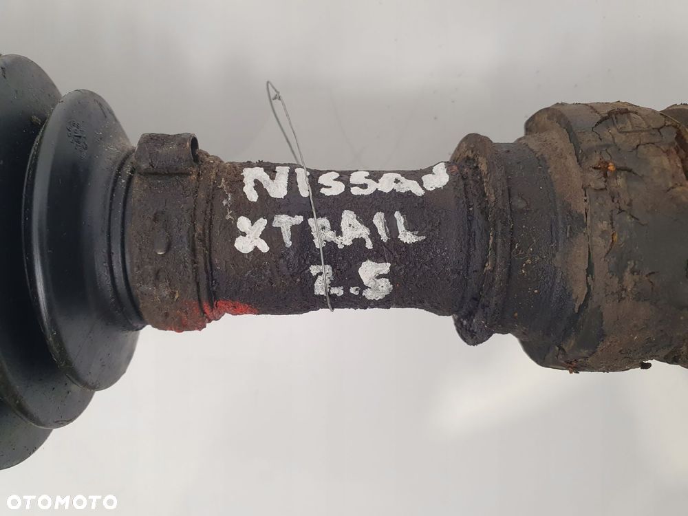 LEWA PRZEDNIA PÓŁOŚ Półośka przód kierowcy Nissan X-trail T30 2.5 16V - 8