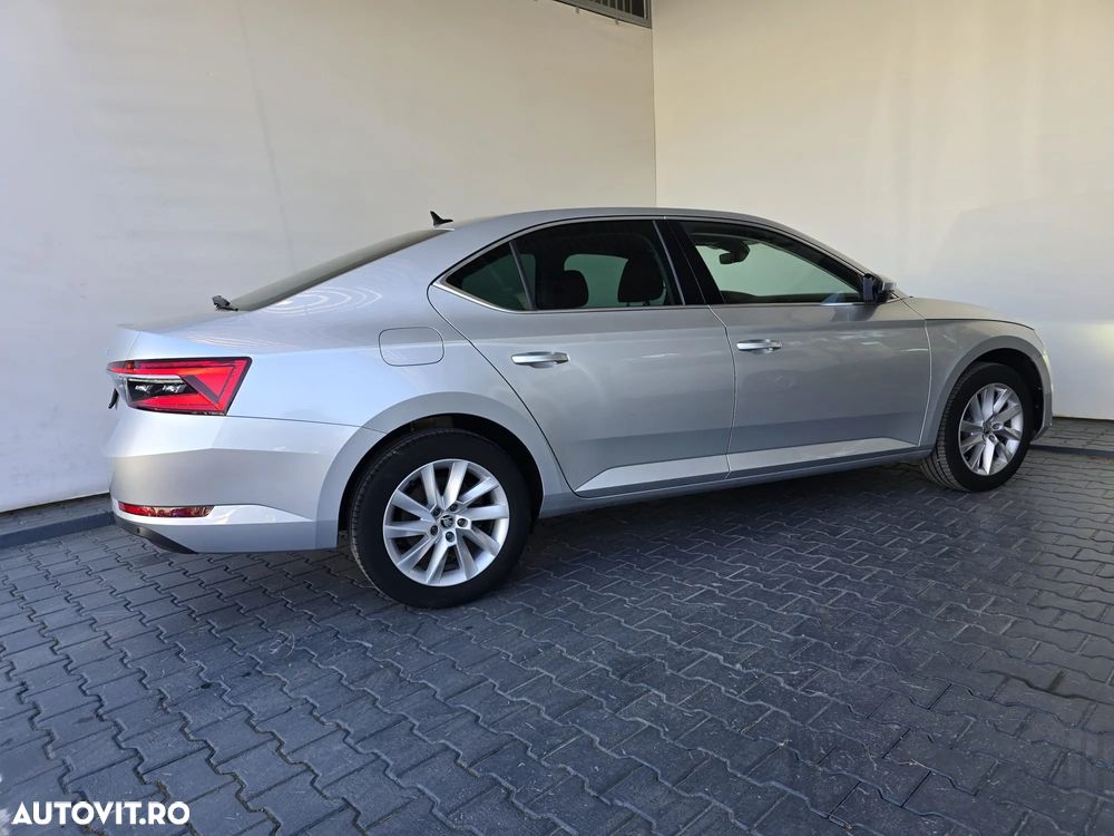 Skoda Superb 1.5 TSI DSG Ambition - 6