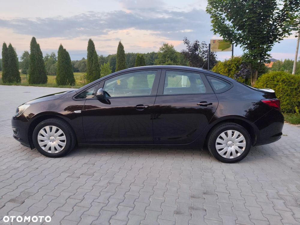 Opel Astra - 2