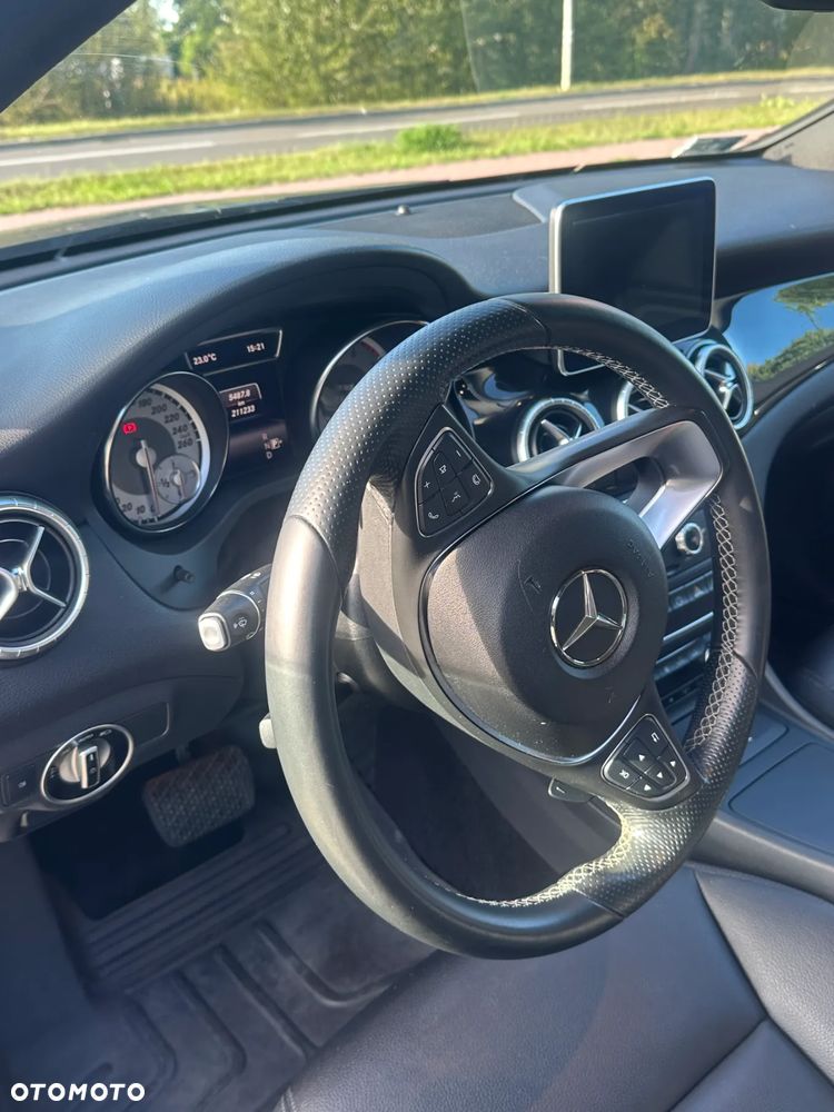 Mercedes-Benz CLA 250 4Matic 7G-DCT AMG Line - 8